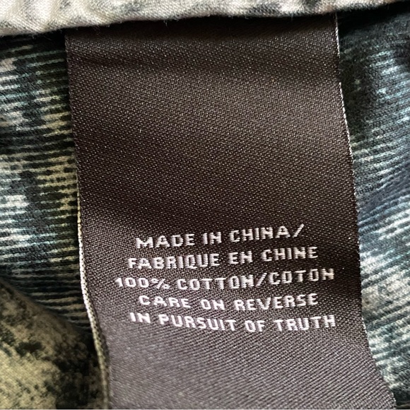 NWT Akademiks Black soft washed corduroy button down shirt with front pocket. - Picture 13 of 13